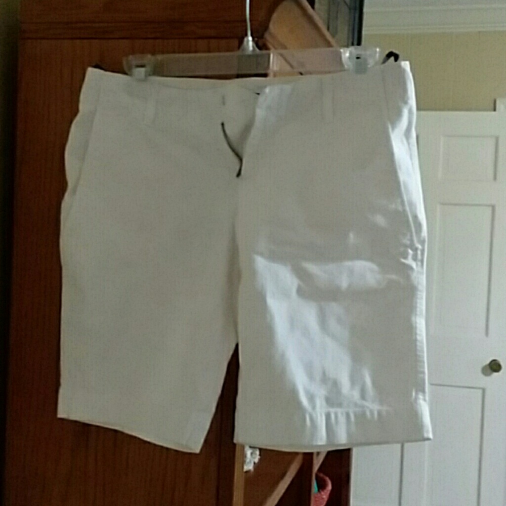 Gap shorts size 2 white